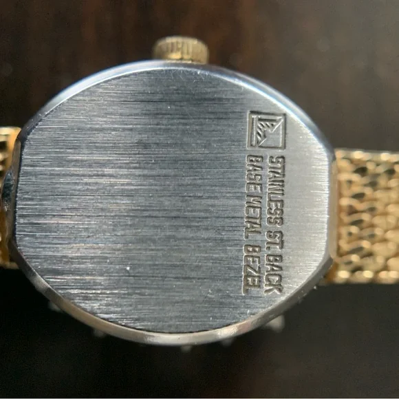 Vintage DEAUVILLE By Armitron Watch Gold Tone Diamond Quartz  display picture 2